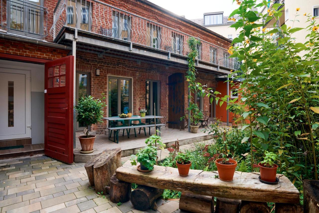 Апартаменты Beautiful And Cozy Remise For Up To 6 Guests Берлин Экстерьер фото